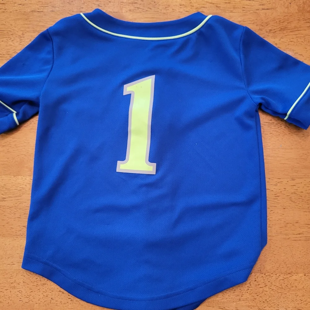 UNDER ARMOUR HEATGEAR YOUTH SZ 4 SPORTS/ATHLETIC SHIRT - Picture 2 of 3